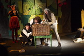 Divadlo, únor 2014